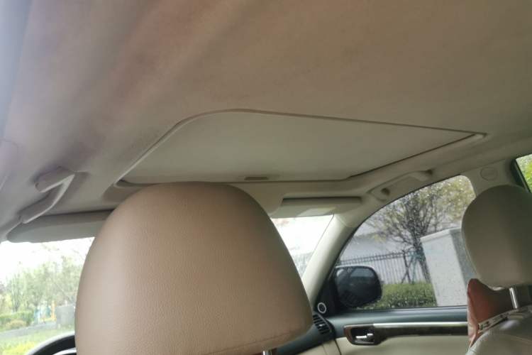 Used Mitsubishi Pajero Sport 2013 3.0L Automatic Two-Wheel Drive Luxury Edition Headliner