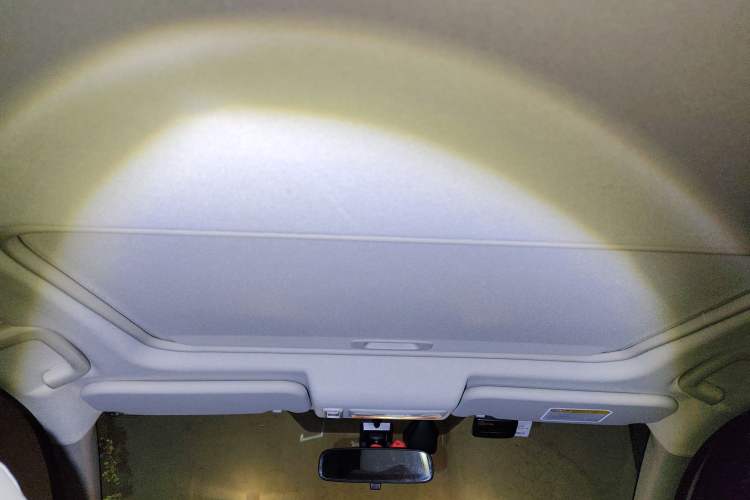 Used Mitsubishi Pajero Sport 2013 3.0L Automatic 4x4 Flagship Edition Headliner