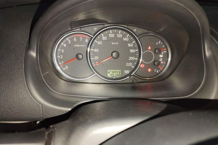 Used Mitsubishi Pajero Sport 2013 2.4L Manual Two-Wheel Drive Comfort Edition Instrument Cluster