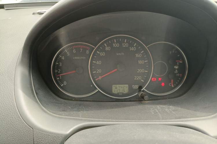 Used Mitsubishi Pajero Sport 2013 2.4L Manual Two-Wheel Drive Comfort Edition Instrument Cluster