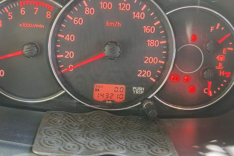 Used Mitsubishi Pajero Sport 2013 2.4L Manual Two-Wheel Drive Comfort Edition Instrument Cluster