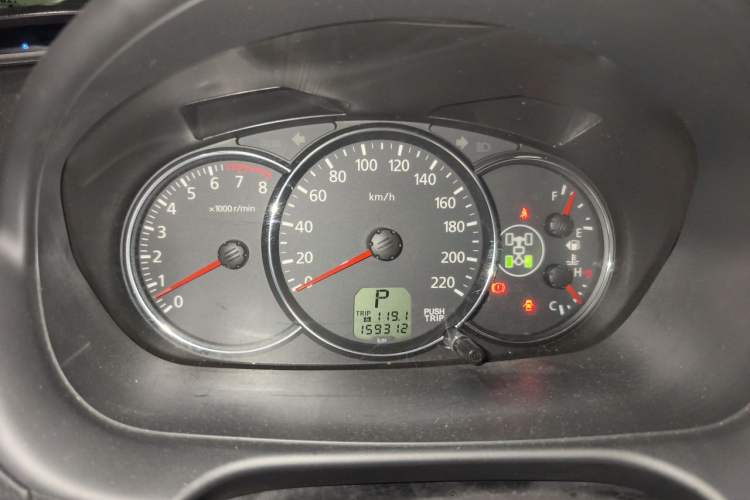 Used Mitsubishi Pajero Sport 2013 3.0L Automatic 4x4 Executive Edition Instrument Cluster