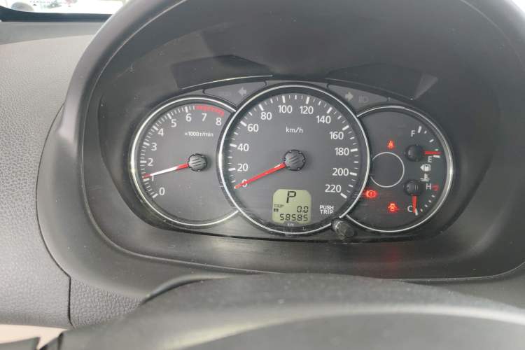 Used Mitsubishi Pajero Sport 2013 3.0L Automatic Two-Wheel Drive Luxury Edition Instrument Cluster