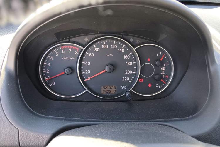 Used Mitsubishi Pajero Sport 2013 2.4L Manual Two-Wheel Drive Comfort Edition Instrument Cluster