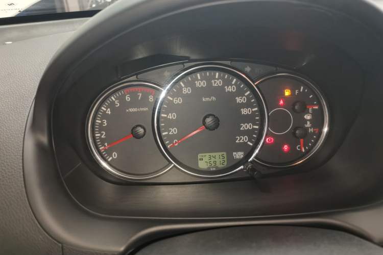 Used Mitsubishi Pajero Sport 2013 2.4L Manual Two-Wheel Drive Comfort Edition Instrument Cluster