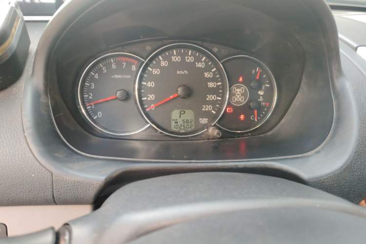 Used Mitsubishi Pajero Sport 2013 3.0L Automatic 4x4 Executive Edition Instrument Cluster
