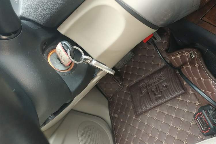 Used Mitsubishi Pajero Sport 2013 3.0L Automatic Two-Wheel Drive Luxury Edition Interior 1