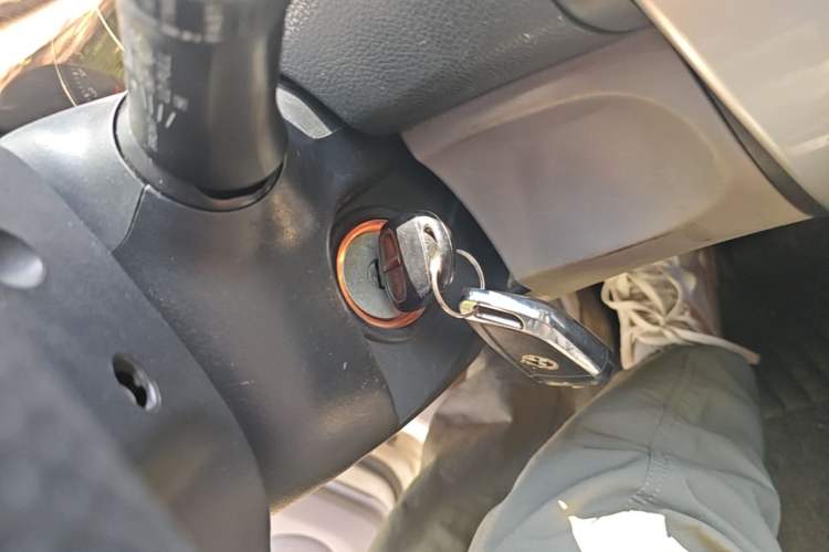 Used Mitsubishi Pajero Sport 2013 2.4L Manual Two-Wheel Drive Comfort Edition Interior 1