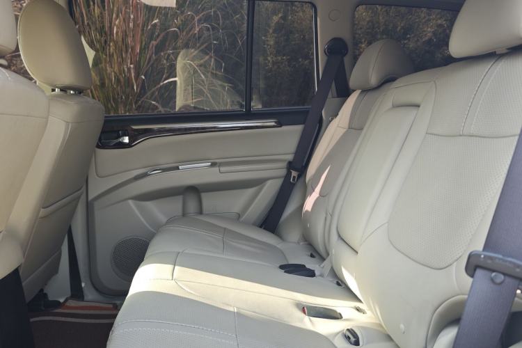 Used Mitsubishi Pajero Sport 2013 3.0L Automatic 4x4 Flagship Edition Interior 1
