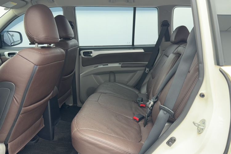 Used Mitsubishi Pajero Sport 2013 2.4L Manual Two-Wheel Drive Comfort Edition Interior 1