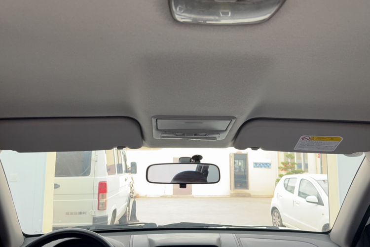 Used Mitsubishi Pajero Sport 2013 2.4L Manual Two-Wheel Drive Comfort Edition Interior 11