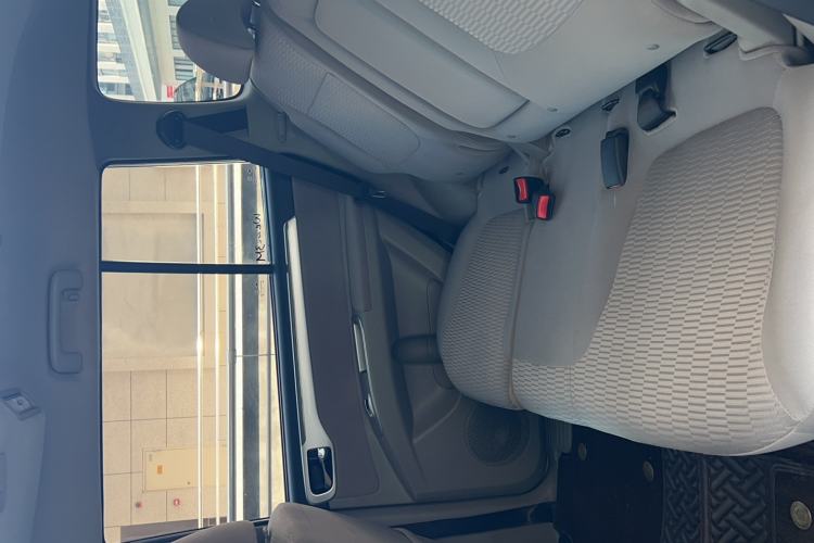 Used Mitsubishi Pajero Sport 2013 3.0L Automatic 4x4 Executive Edition Interior 2