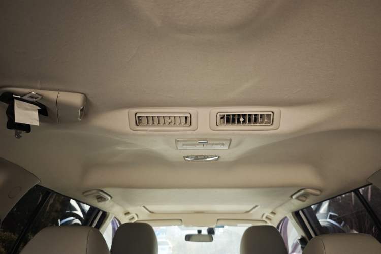 Used Mitsubishi Pajero Sport 2013 3.0L Automatic 4x4 Flagship Edition Interior 2