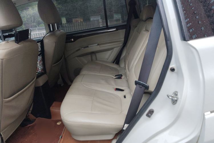 Used Mitsubishi Pajero Sport 2013 3.0L Automatic 4x4 Flagship Edition Interior 4