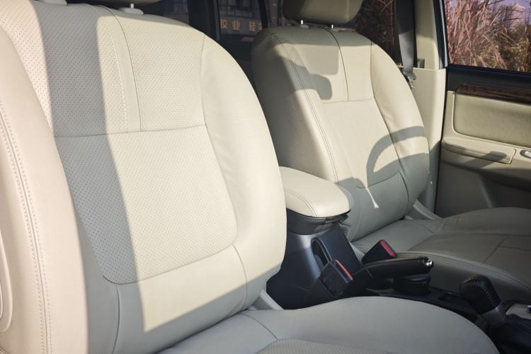 Used Mitsubishi Pajero Sport 2013 3.0L Automatic 4x4 Flagship Edition Interior 5