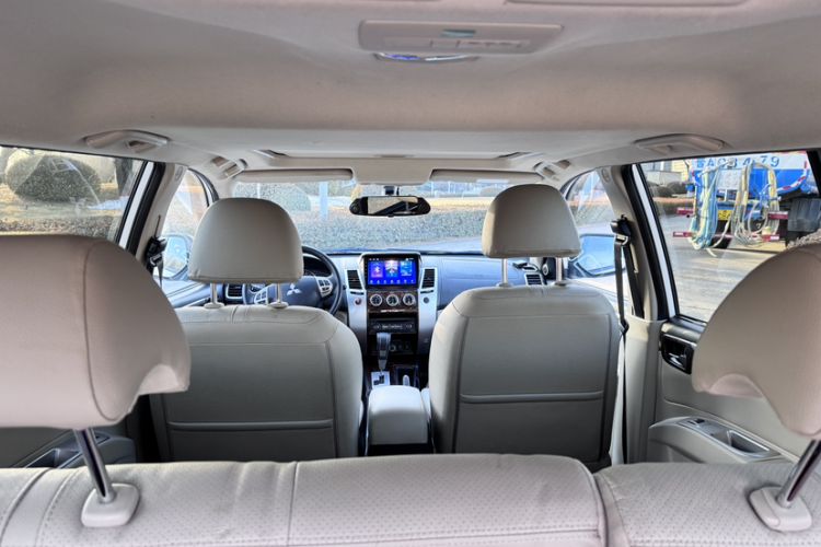 Used Mitsubishi Pajero Sport 2013 3.0L Automatic Two-Wheel Drive Luxury Edition Interior 7