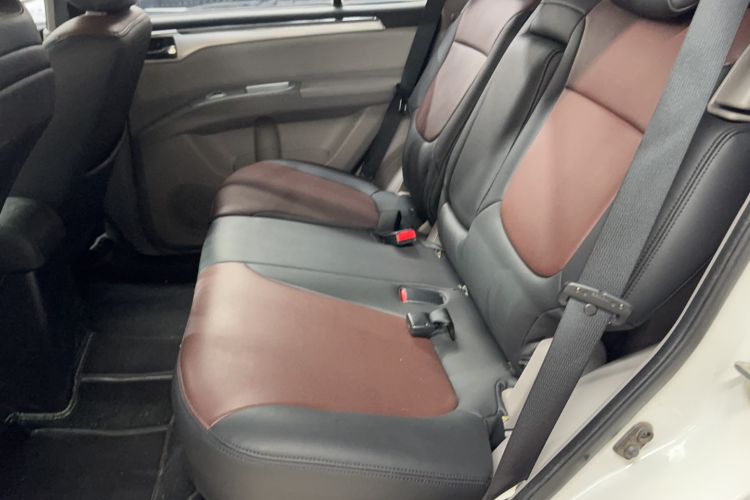 Used Mitsubishi Pajero Sport 2013 3.0L Automatic 4x4 Executive Edition Interior 7