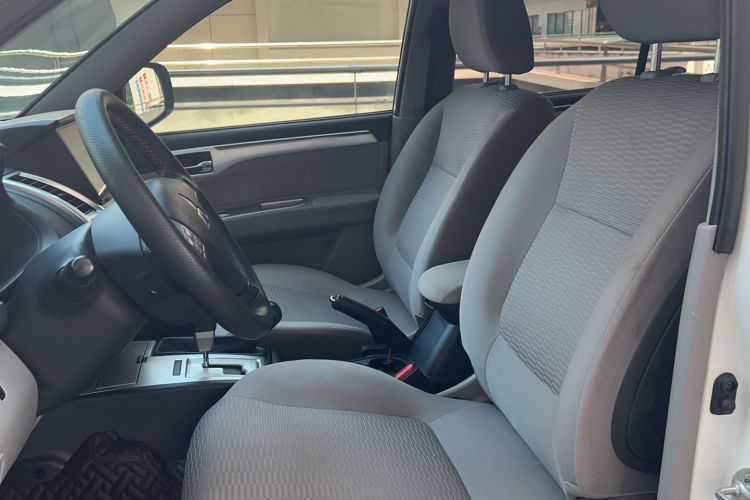 Used Mitsubishi Pajero Sport 2013 3.0L Automatic 4x4 Executive Edition Left Front Seat