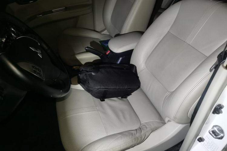 Used Mitsubishi Pajero Sport 2013 3.0L Automatic Two-Wheel Drive Luxury Edition Left Front Seat