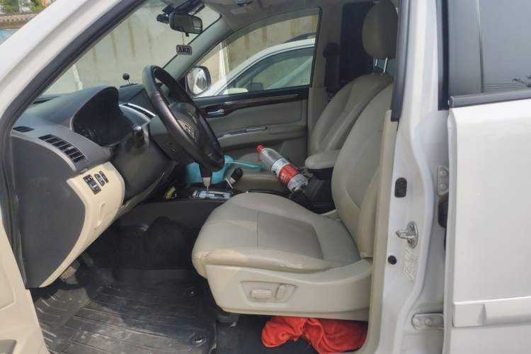 Used Mitsubishi Pajero Sport 2013 3.0L Automatic 4x4 Flagship Edition Left Front Seat