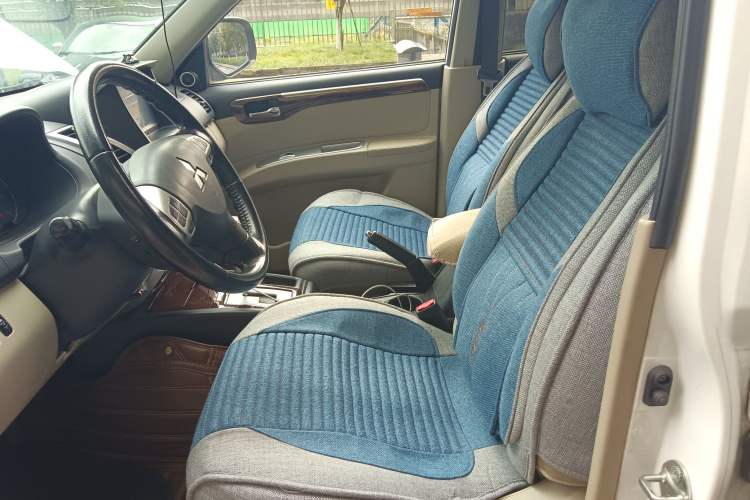 Used Mitsubishi Pajero Sport 2013 3.0L Automatic Two-Wheel Drive Luxury Edition Left Front Seat