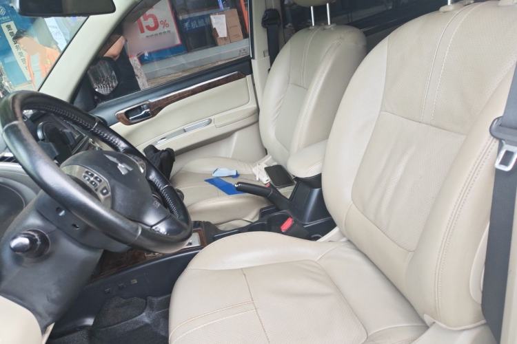 Used Mitsubishi Pajero Sport 2013 3.0L Automatic 4x4 Flagship Edition Left Front Seat