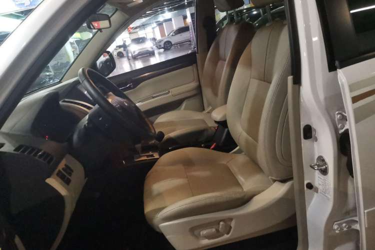 Used Mitsubishi Pajero Sport 2013 3.0L Automatic 4x4 Flagship Edition Left Front Seat
