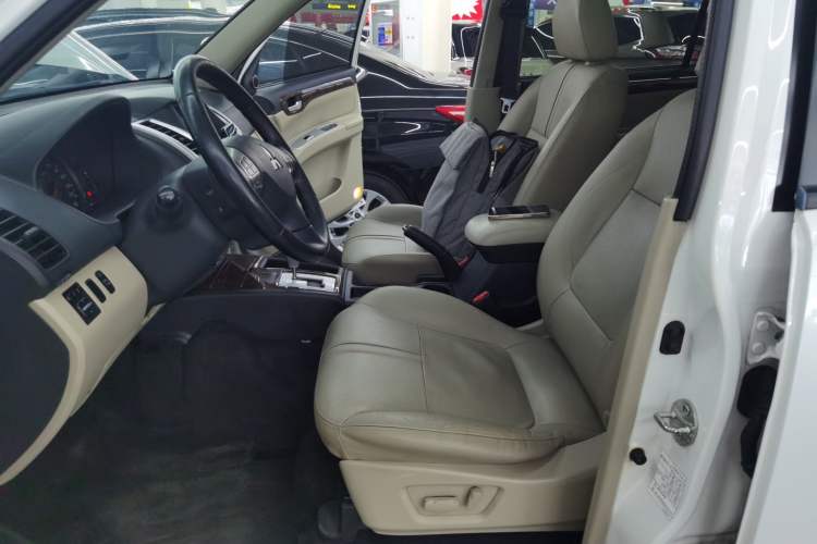 Used Mitsubishi Pajero Sport 2013 3.0L Automatic Two-Wheel Drive Luxury Edition Left Front Seat