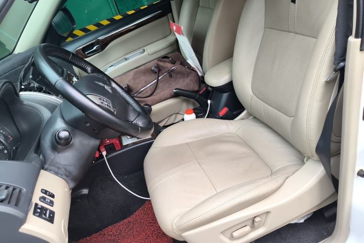 Used Mitsubishi Pajero Sport 2013 3.0L Automatic 4x4 Flagship Edition Left Front Seat