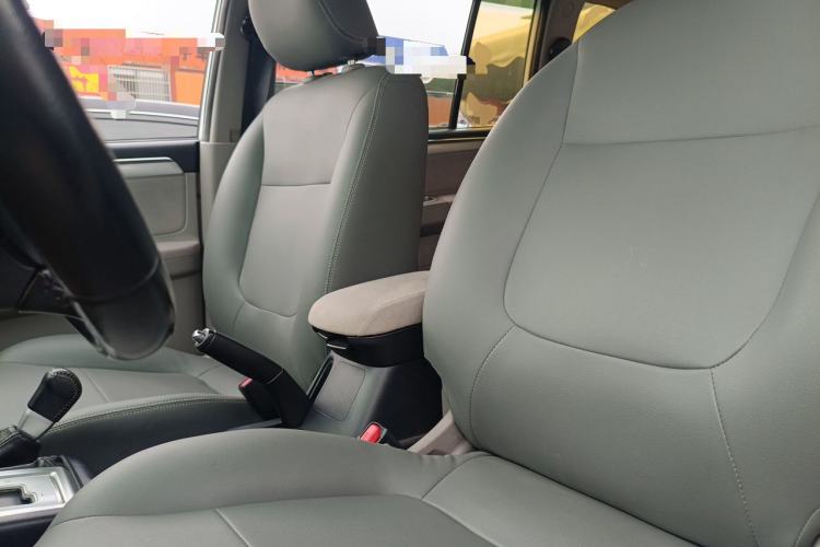 Used Mitsubishi Pajero Sport 2013 3.0L Automatic 4x4 Executive Edition Left Front Seat