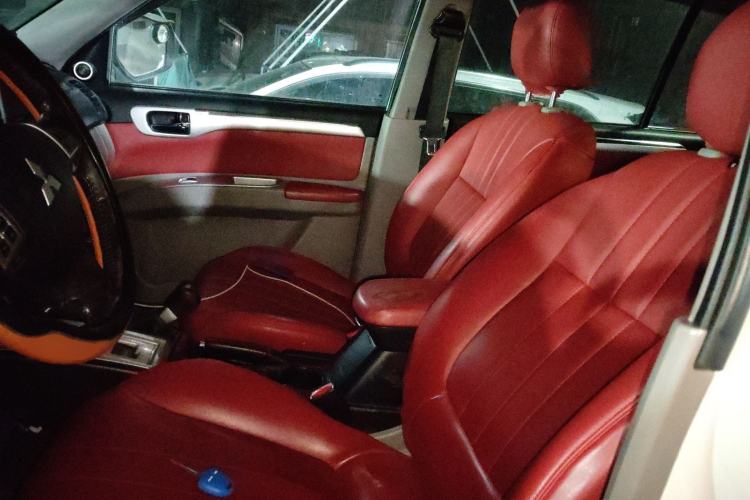Used Mitsubishi Pajero Sport 2013 3.0L Automatic 4x4 Executive Edition Left Front Seat