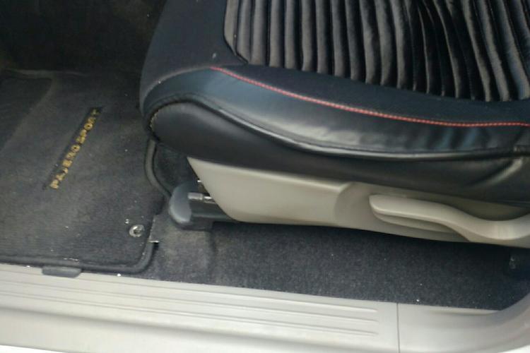 Used Mitsubishi Pajero Sport 2013 3.0L Automatic 4x4 Executive Edition Left Front Seat