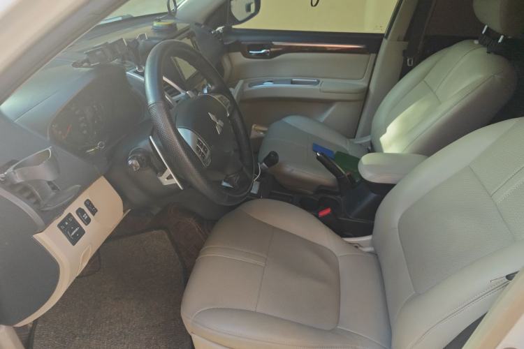 Used Mitsubishi Pajero Sport 2013 3.0L Automatic 4x4 Flagship Edition Left Front Seat