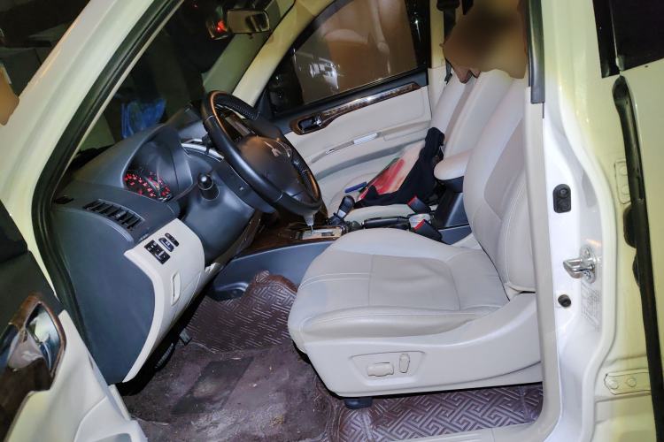 Used Mitsubishi Pajero Sport 2013 3.0L Automatic 4x4 Flagship Edition Left Front Seat