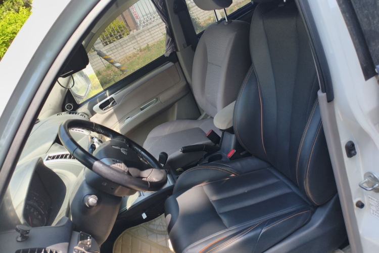 Used Mitsubishi Pajero Sport 2013 3.0L Automatic 4x4 Executive Edition Left Front Seat