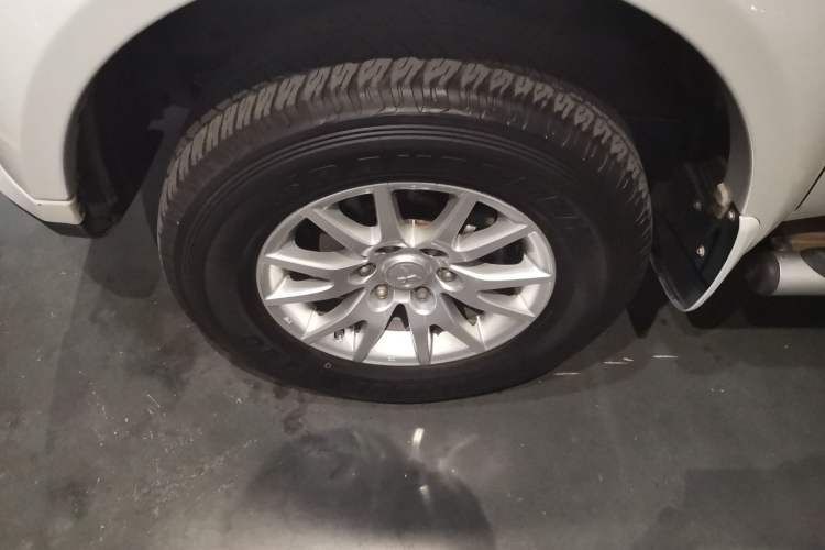 Used Mitsubishi Pajero Sport 2013 3.0L Automatic 4x4 Flagship Edition Left Front Wheel Hub
