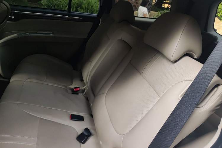 Used Mitsubishi Pajero Sport 2013 3.0L Automatic 4x4 Flagship Edition Left Rear Seat
