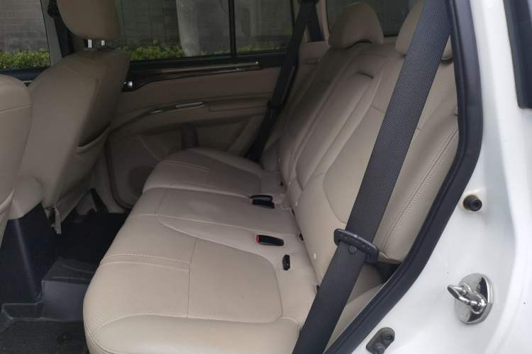 Used Mitsubishi Pajero Sport 2013 3.0L Automatic 4x4 Flagship Edition Left Rear Seat