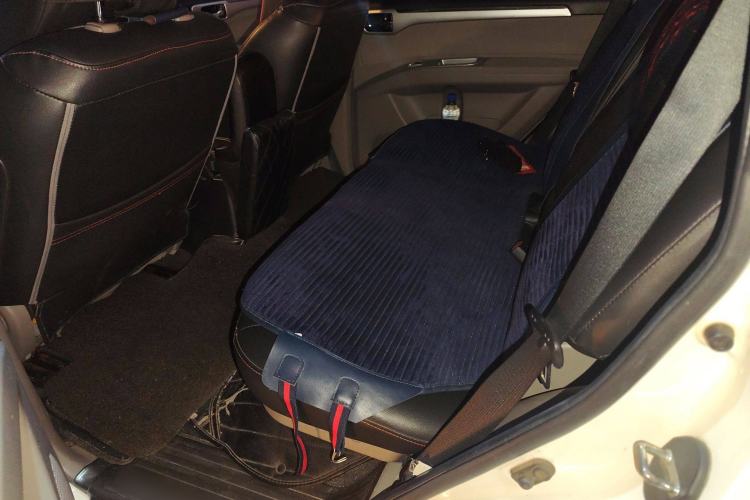 Used Mitsubishi Pajero Sport 2013 2.4L Manual Two-Wheel Drive Comfort Edition Left Rear Seat