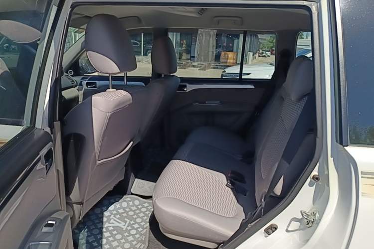 Used Mitsubishi Pajero Sport 2013 3.0L Automatic 4x4 Executive Edition Left Rear Seat