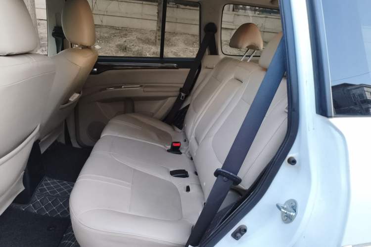 Used Mitsubishi Pajero Sport 2013 3.0L Automatic 4x4 Flagship Edition Left Rear Seat