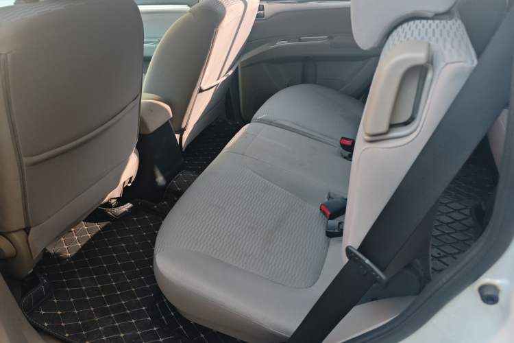 Used Mitsubishi Pajero Sport 2013 2.4L Manual Two-Wheel Drive Comfort Edition Left Rear Seat