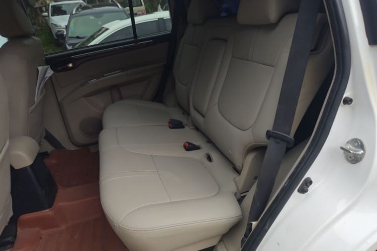 Used Mitsubishi Pajero Sport 2013 3.0L Automatic Two-Wheel Drive Luxury Edition Left Rear Seat