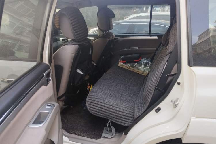 Used Mitsubishi Pajero Sport 2013 3.0L Automatic 4x4 Executive Edition Left Rear Seat