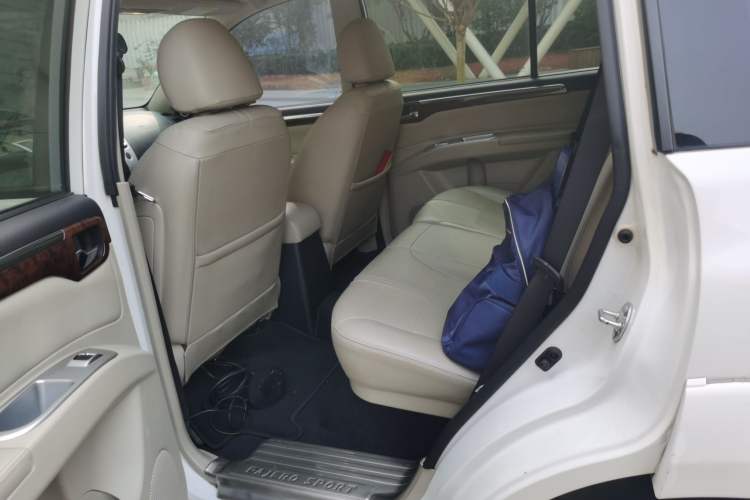 Used Mitsubishi Pajero Sport 2013 3.0L Automatic Two-Wheel Drive Luxury Edition Left Rear Seat
