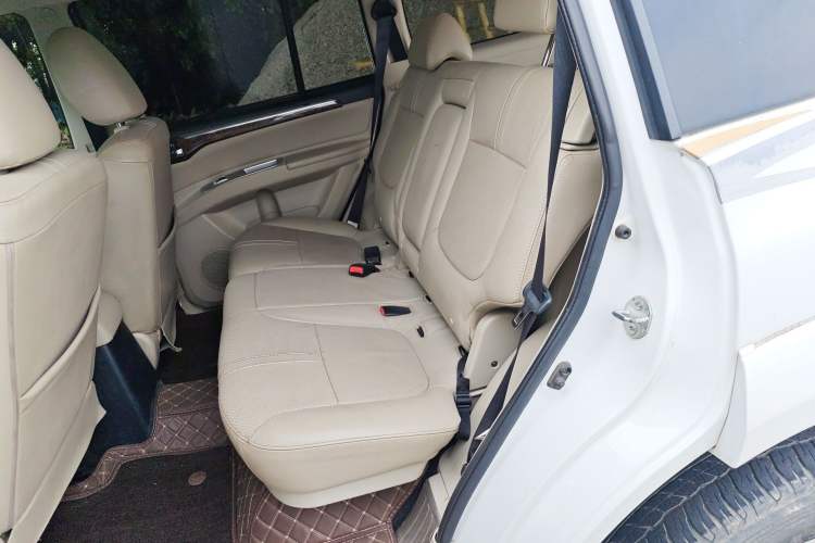 Used Mitsubishi Pajero Sport 2013 3.0L Automatic 4x4 Flagship Edition Left Rear Seat