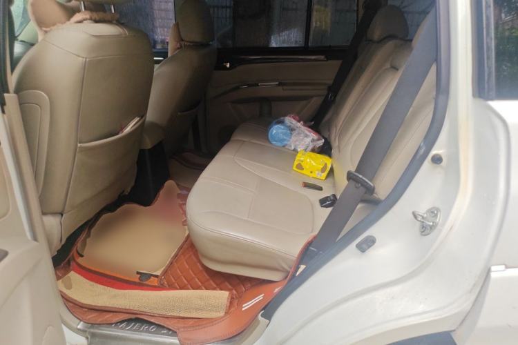 Used Mitsubishi Pajero Sport 2013 3.0L Automatic Two-Wheel Drive Luxury Edition Left Rear Seat