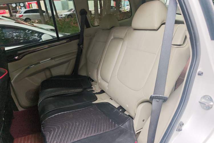 Used Mitsubishi Pajero Sport 2013 3.0L Automatic Two-Wheel Drive Luxury Edition Left Rear Seat