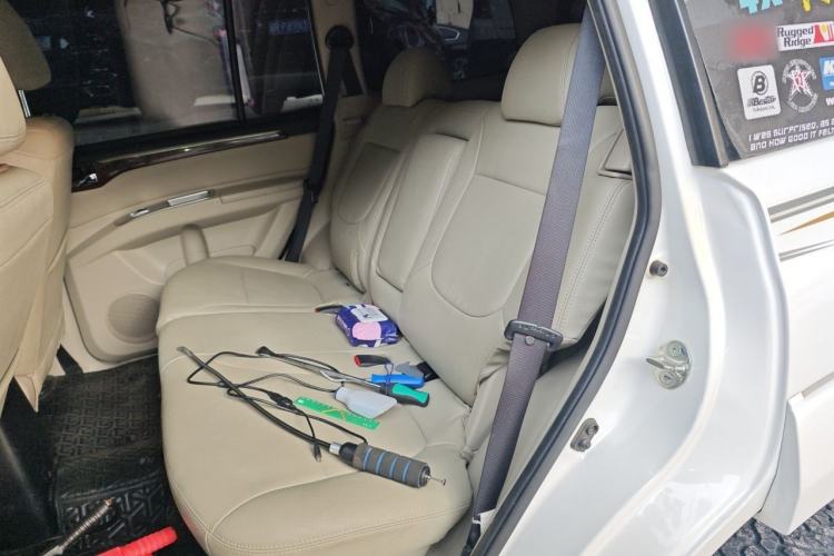 Used Mitsubishi Pajero Sport 2013 3.0L Automatic 4x4 Flagship Edition Left Rear Seat