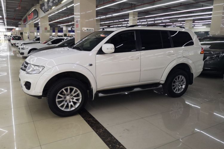 Used Mitsubishi Pajero Sport 2013 3.0L Automatic Two-Wheel Drive Luxury Edition Left Side
